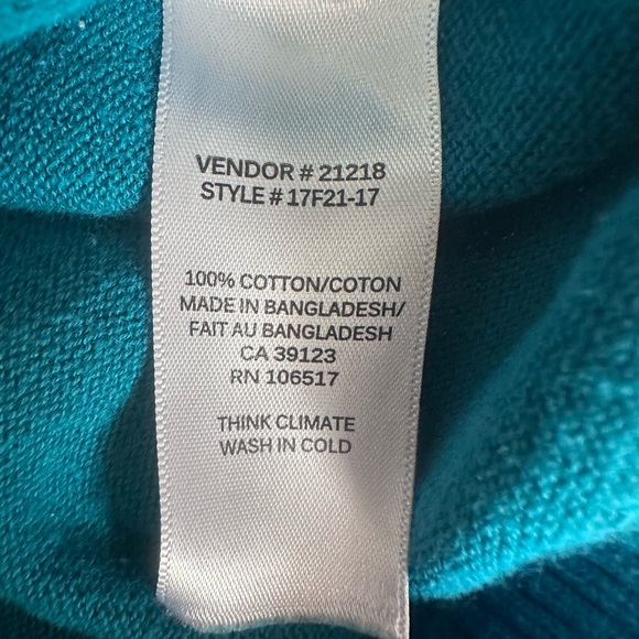 NORTHERN REFLECTIONS Turtleneck Sweater - Picture 6 of 6